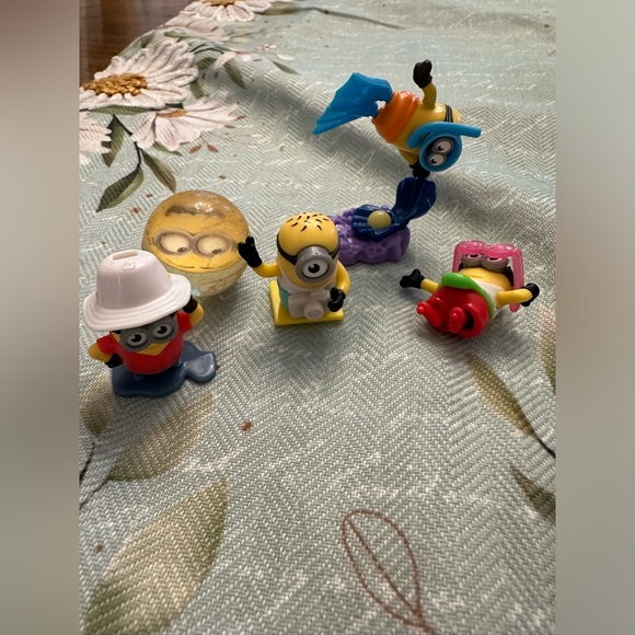 Minion toys and figures lot of five - Picture 2 of 8